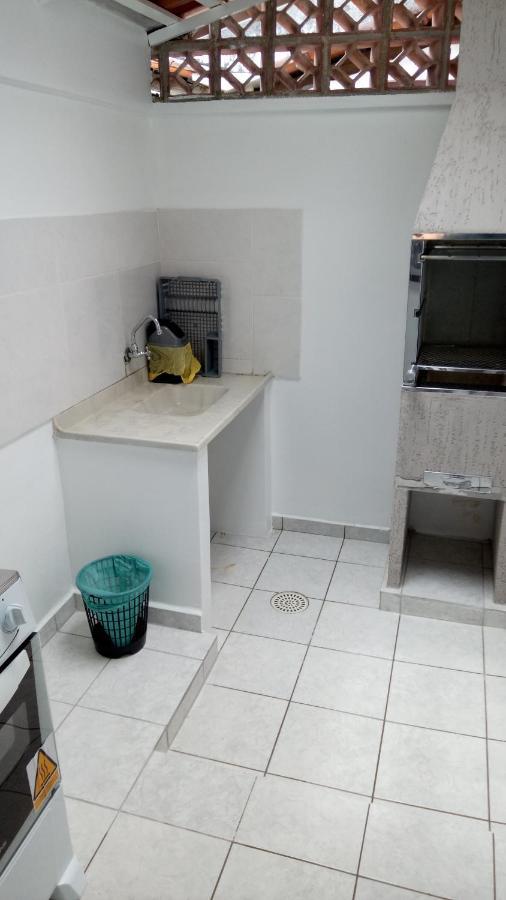 Kitinete Em Matinhos Com Piscina Villa Ngoại thất bức ảnh